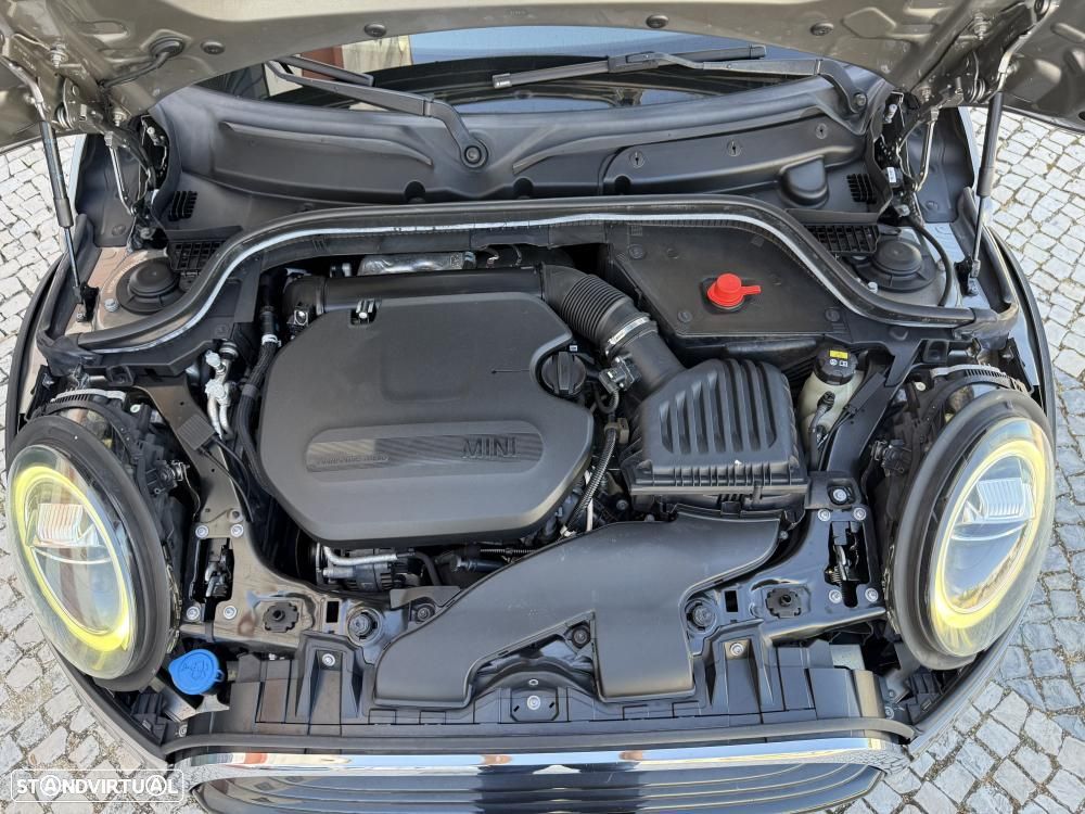 MINI 5 Portas Cooper D Auto - 21