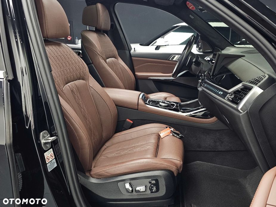 BMW X7 - 9