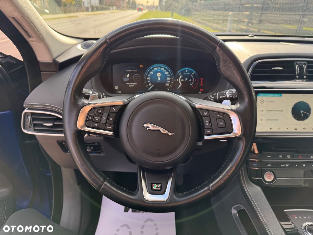 Jaguar F-Pace 20d AWD R-Sport - 17