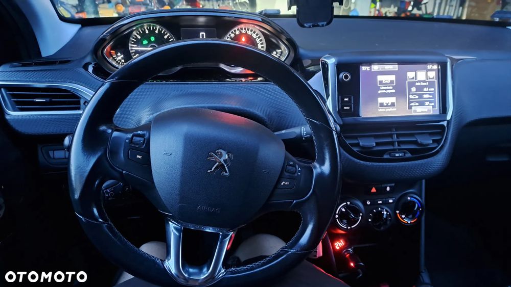 Peugeot 208 1.2 PureTech Style - 7