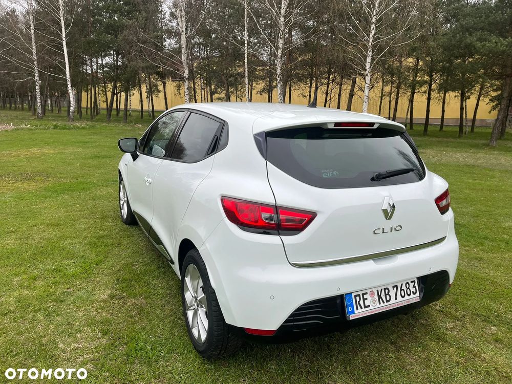 Renault Clio 1.2 16V 75 LIMITED - 4