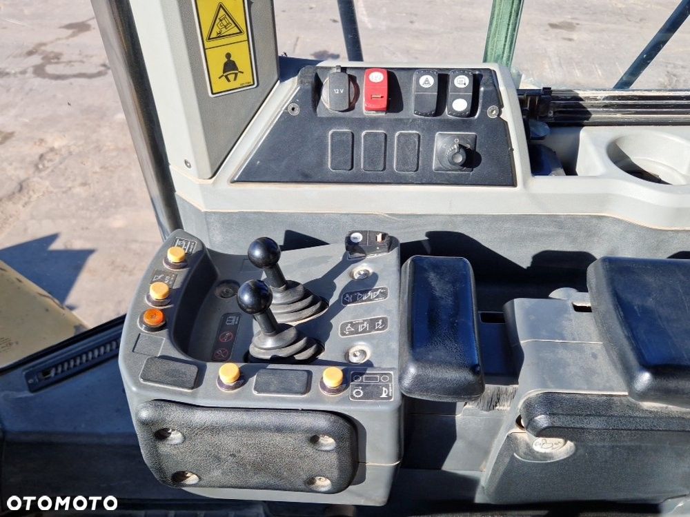 Caterpillar 966M - 9