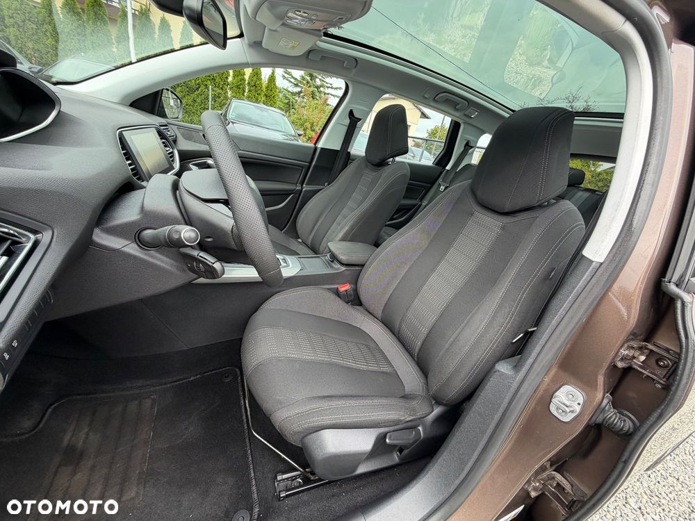 Peugeot 308 BlueHDi 150 EAT6 Stop & Start Business-Line - 36