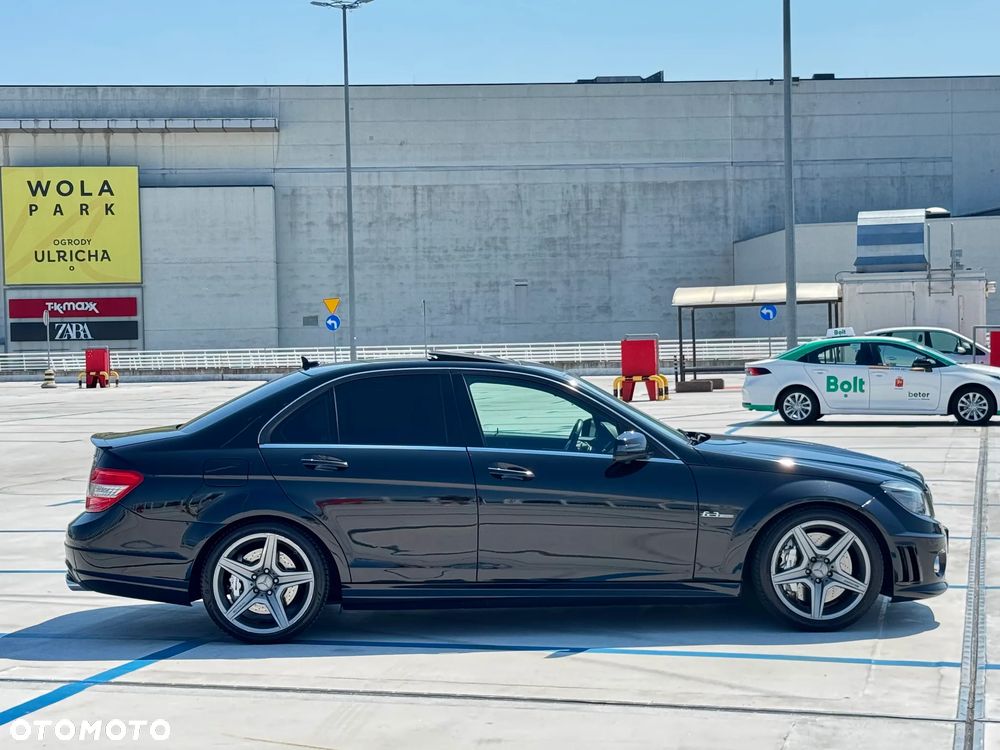 Mercedes-Benz Klasa C 63 AMG - 6
