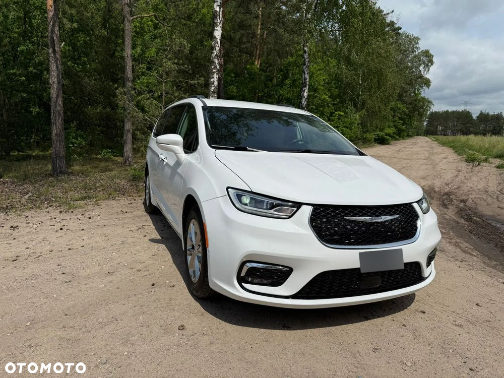 Chrysler Pacifica - 15