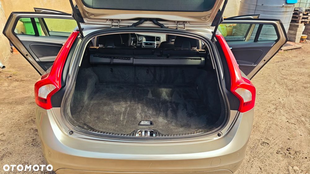 Volvo V60 D2 Drive-E Kinetic - 11