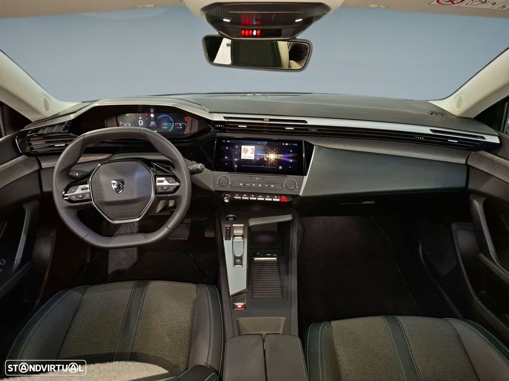 Peugeot 408 1.2 Hybrid Allure e-DCS6 — fotografia 10