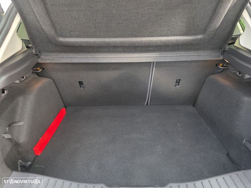 Ford Focus 1.0 EcoBoost ST-Line - 27