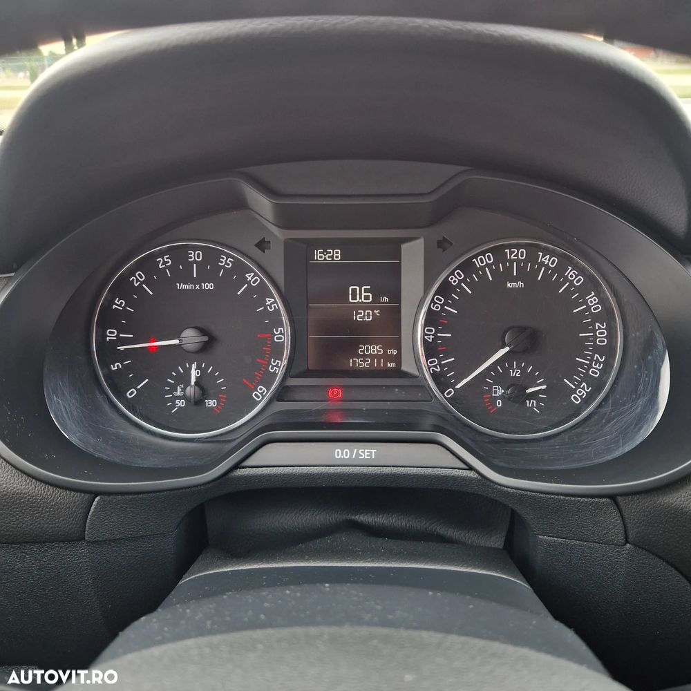 Skoda Octavia - 8