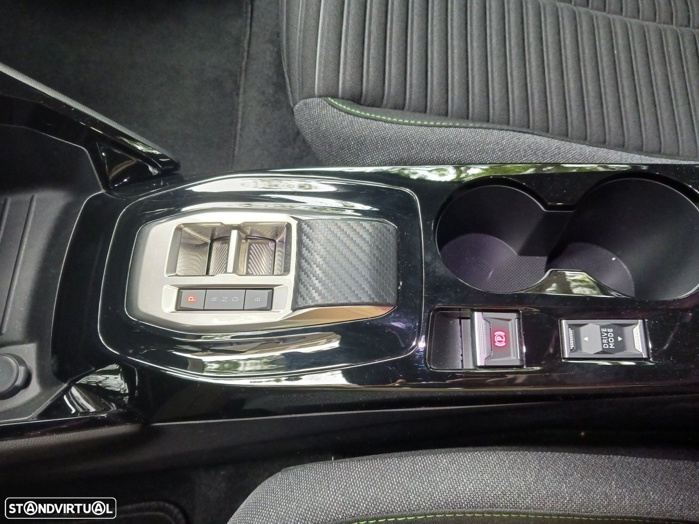 Peugeot e-2008 54 kWh Active - 20