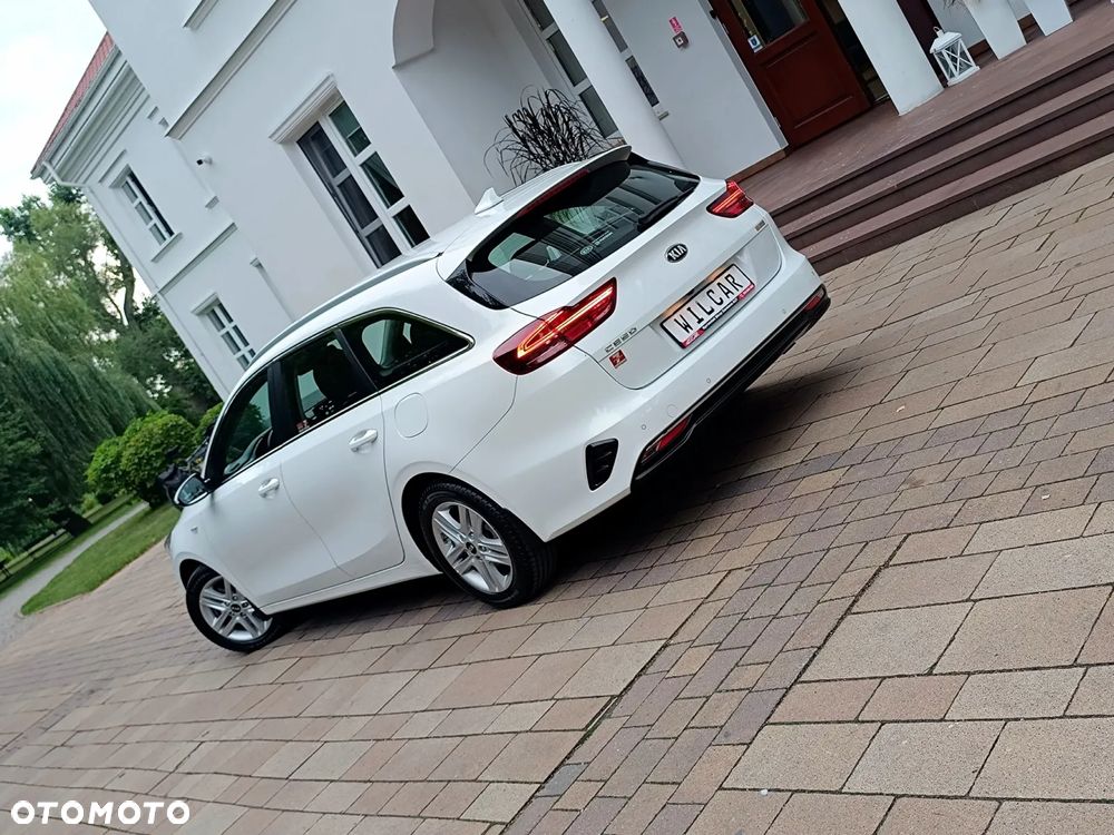 Kia Ceed 1.4 L Business Line Plus - 39