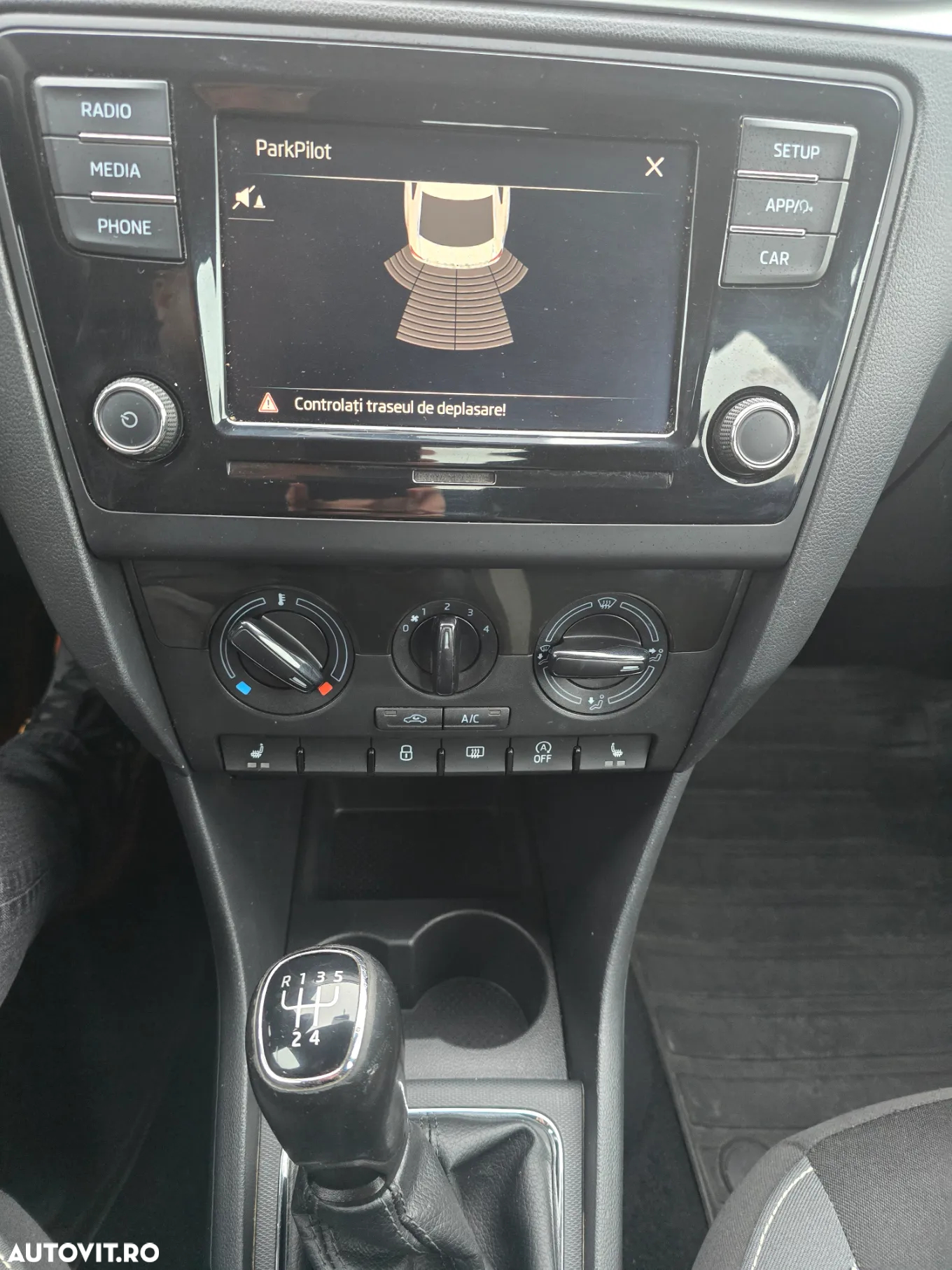 Skoda RAPID 1.0 TSI Style - 14