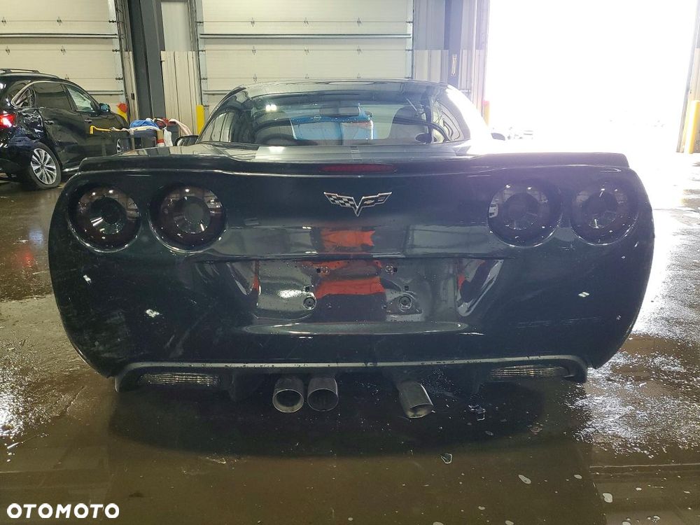 Chevrolet Corvette - 7