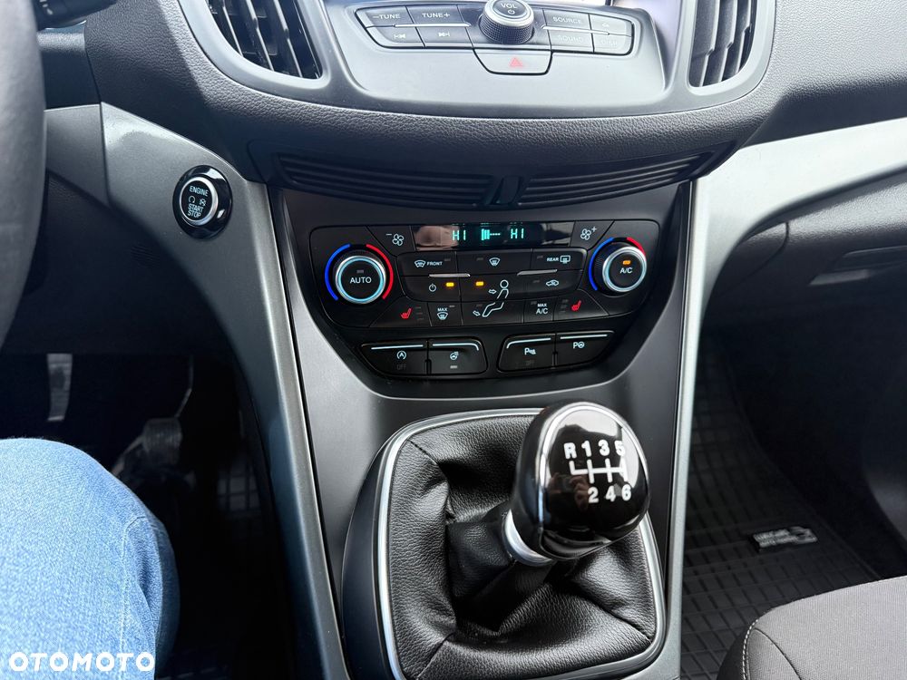 Ford Kuga 1.5 EcoBoost 2x4 Cool & Connect - 25