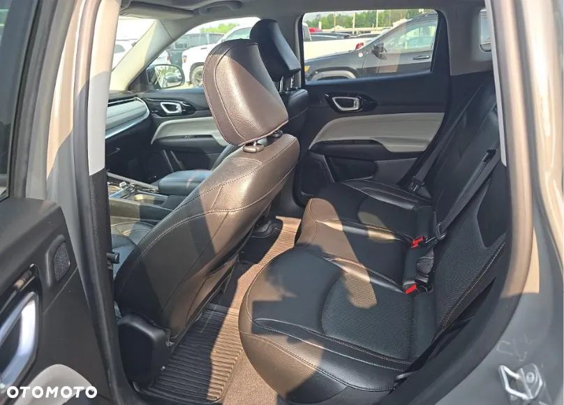 Jeep Compass - 12