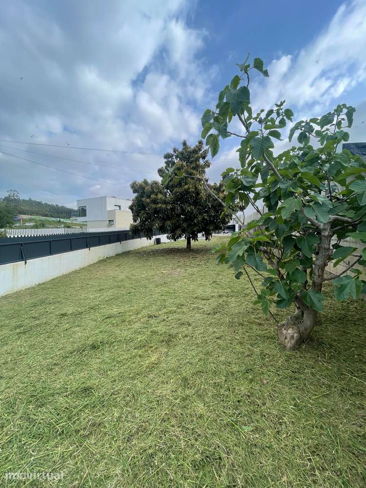 Moradia t3 recente a 9 minutos do Forum Coimbra - Grande imagem: 3/10