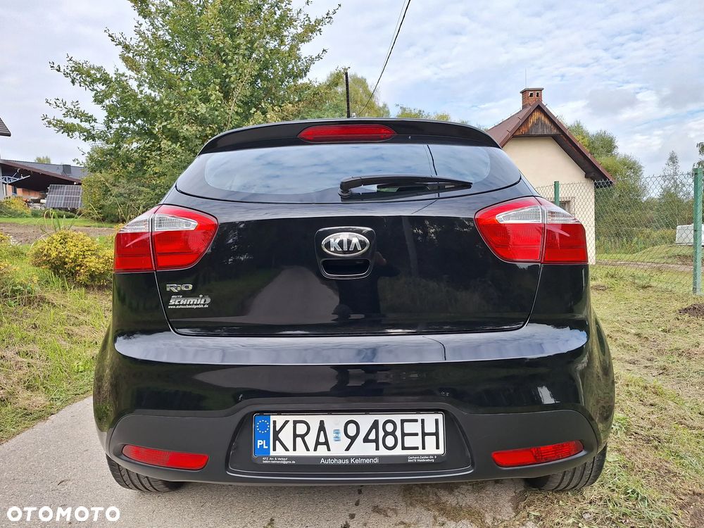 Kia Rio - 8