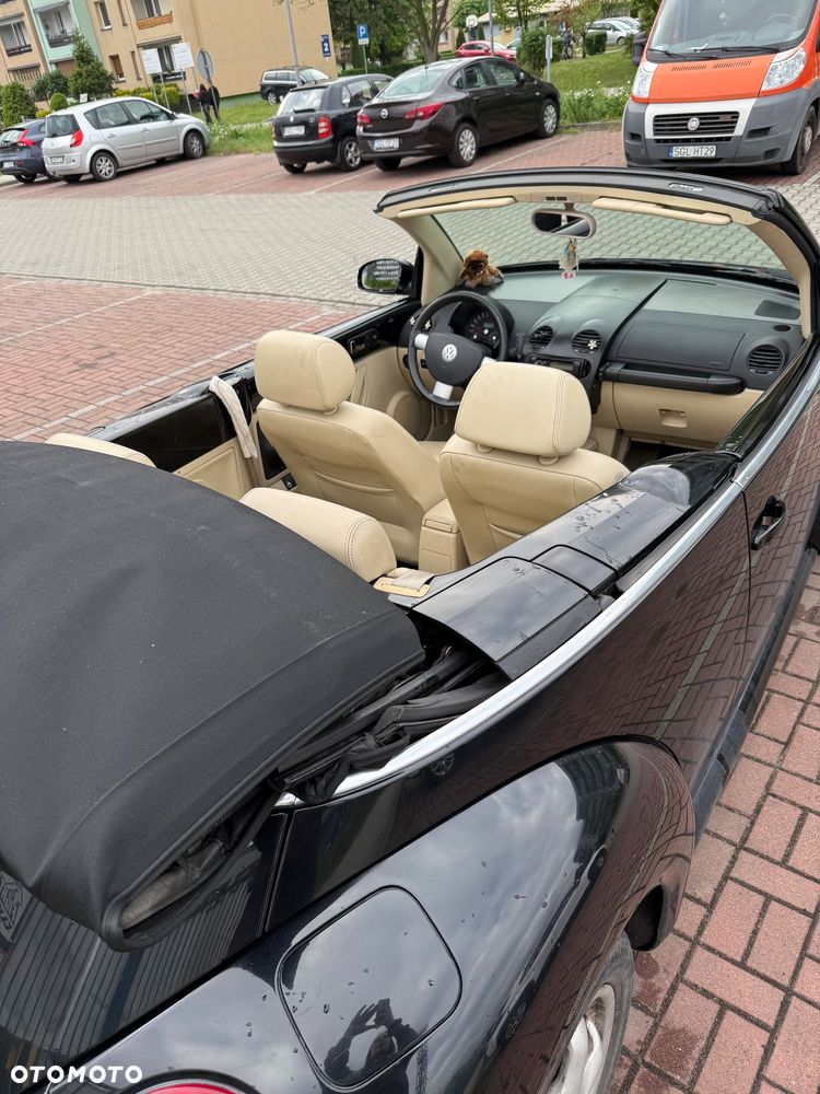 Volkswagen New Beetle - 4