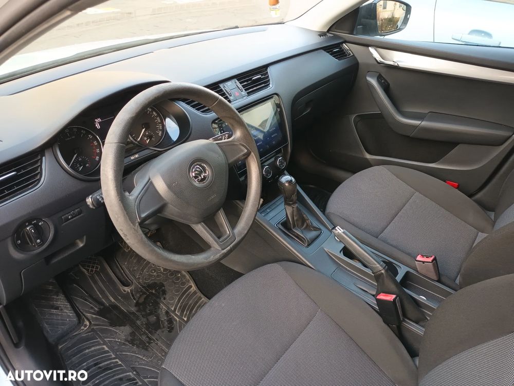 Skoda Octavia 1.6 TDI (Green tec) Active - 6