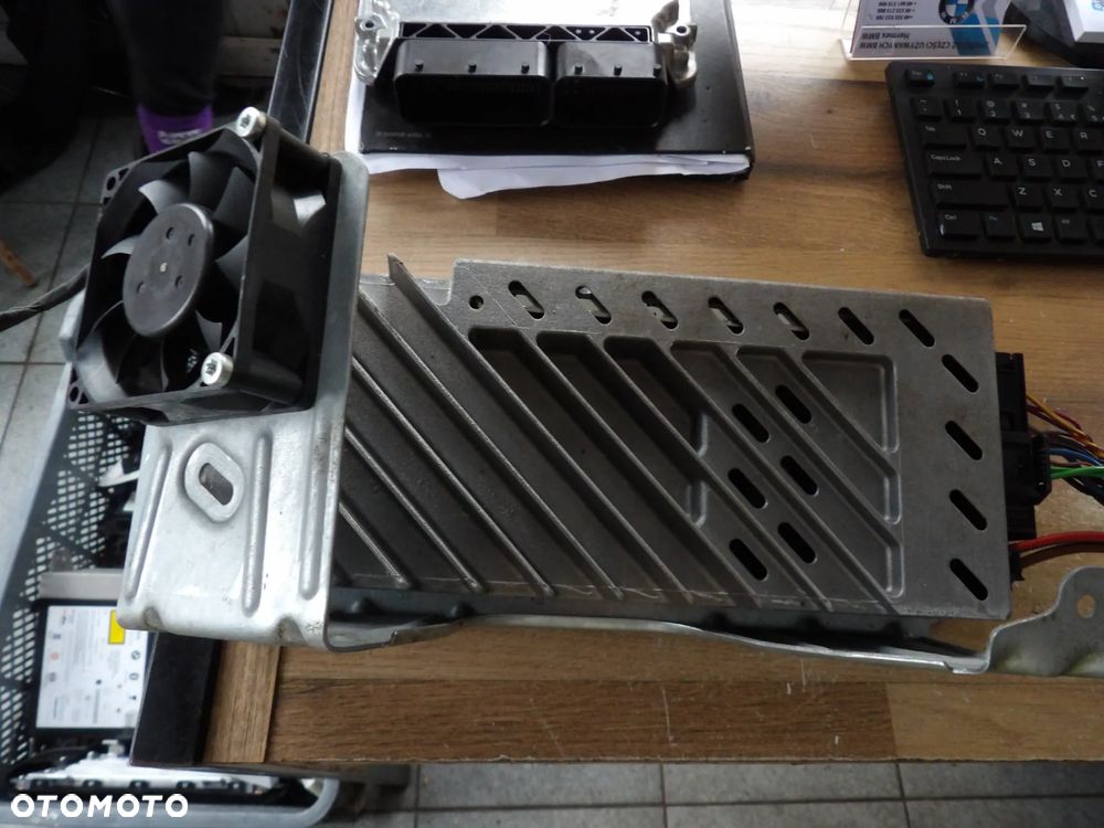 BMW - F10,F11 - WZMACNIACZ AUDIO - HARMAN KARDON - 6815969 - 1