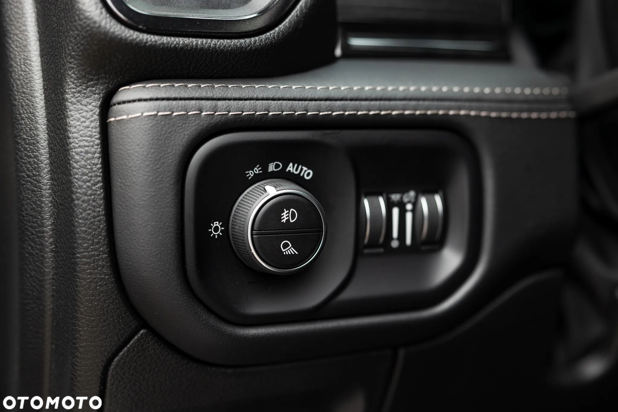 RAM 1500 Crew Cab Limited - 27