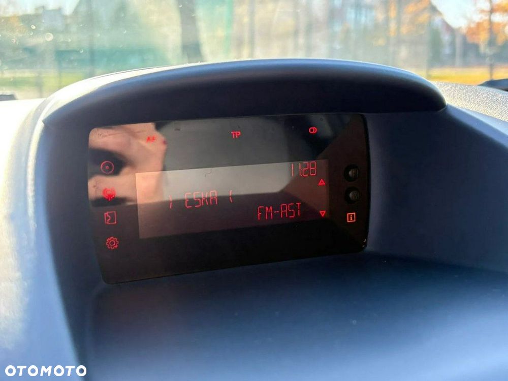 Ford Fiesta 1.25 Ambiente EU5 - 22