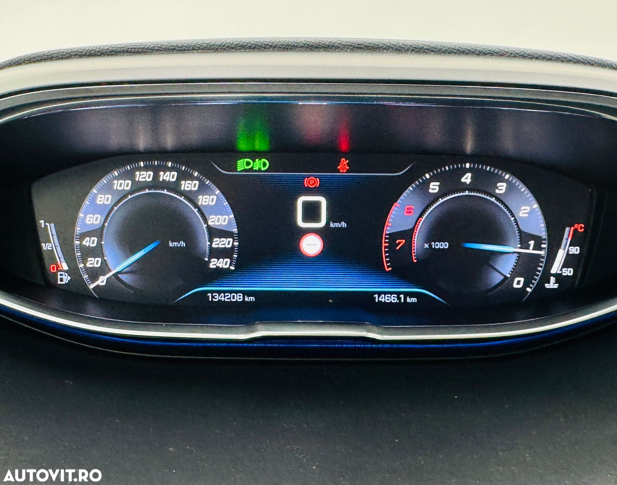 Peugeot 5008 - 31