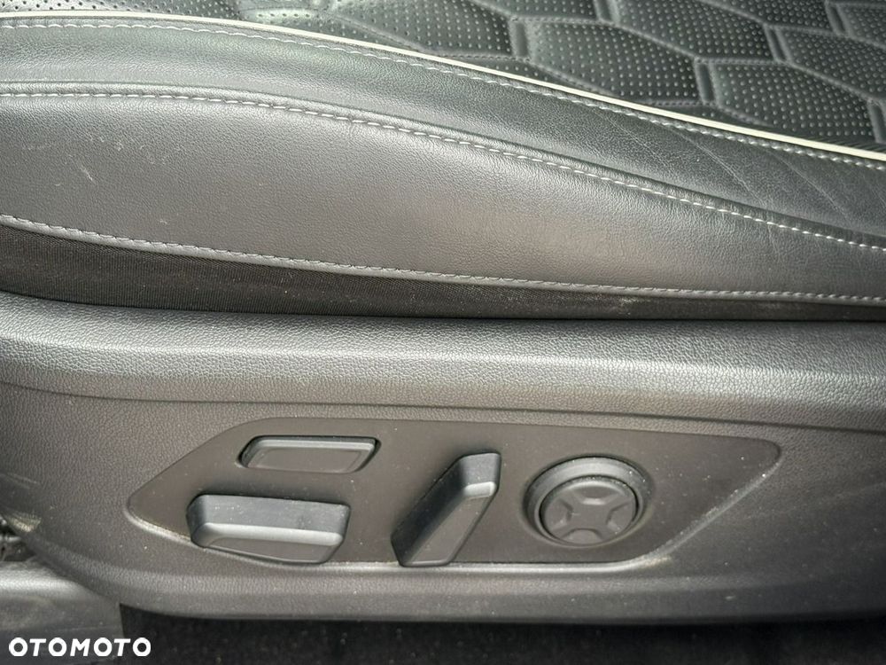 Kia Sorento - 12