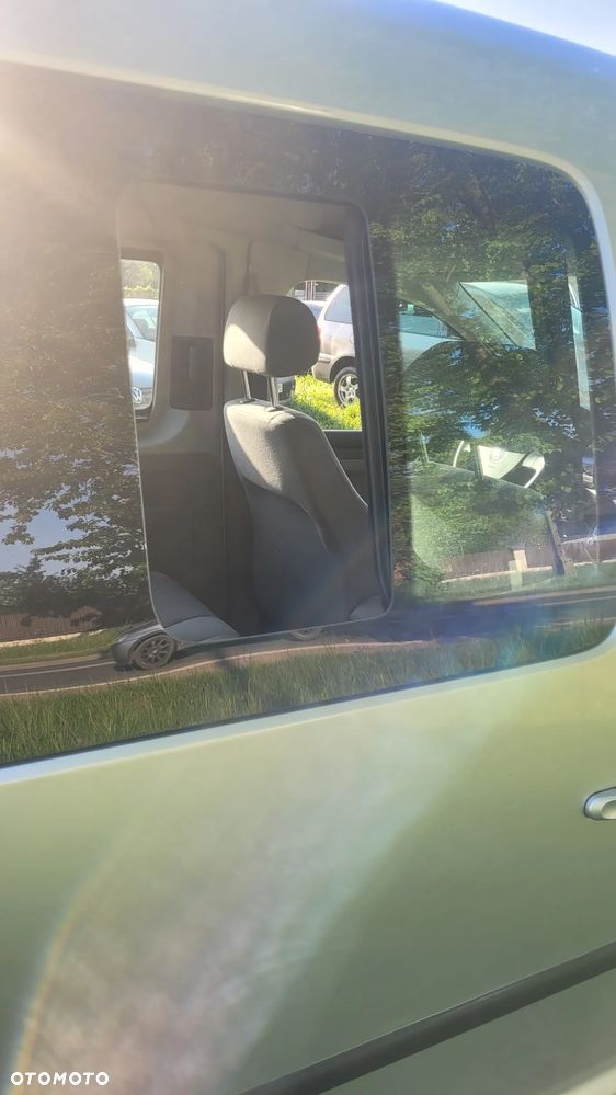 Volkswagen Caddy Maxi 1.6 Life - 16