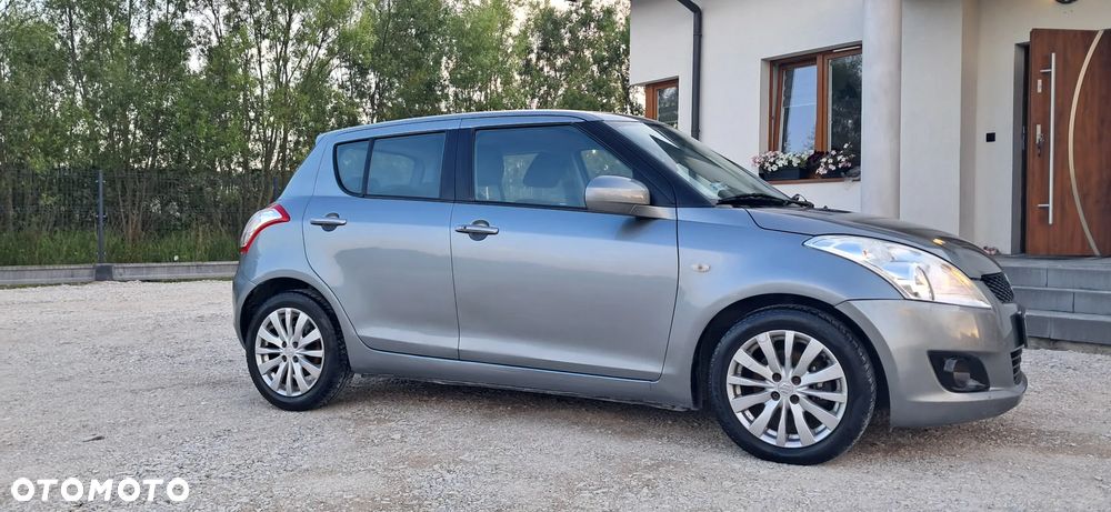 Suzuki Swift - 1