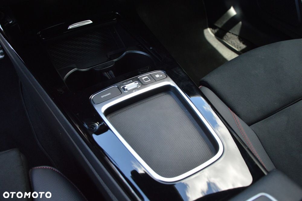 Mercedes-Benz CLA 200 mHEV AMG Line 7G-DCT - 15