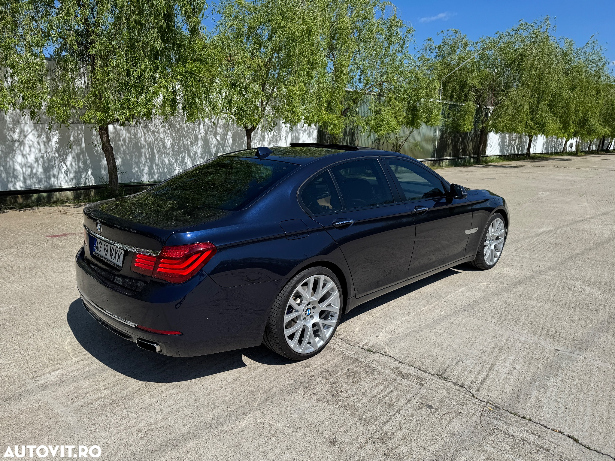 BMW Seria 7 740d xDrive - 11