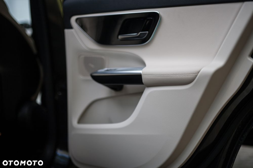 Mercedes-Benz GLC - 34
