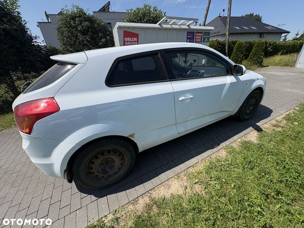 Kia Ceed - 3