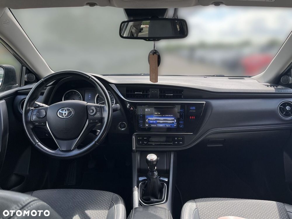 Toyota Corolla 1.6 Prestige EU6 - 10