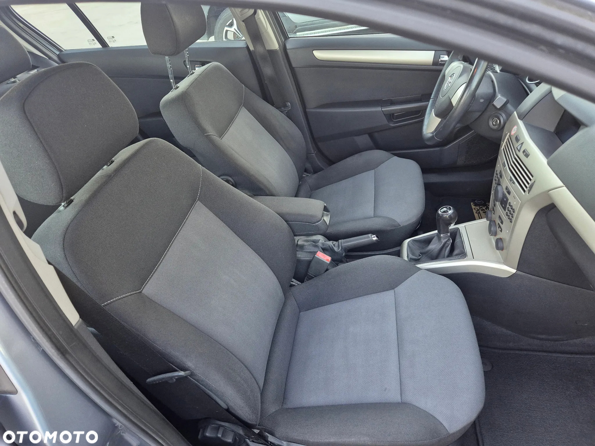 Opel Astra 1.6 Exklusiv - 9