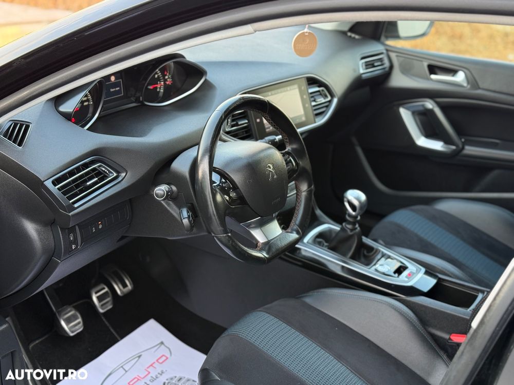 Peugeot 308 1.2 L PureTech Turbo Allure - 11