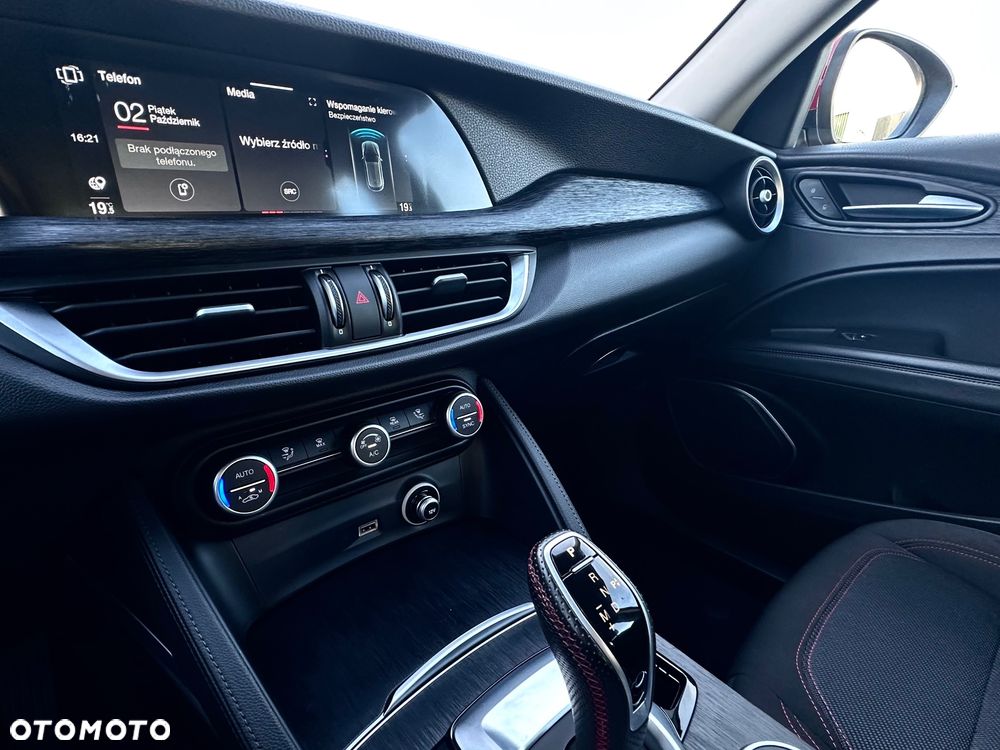 Alfa Romeo Stelvio - 27