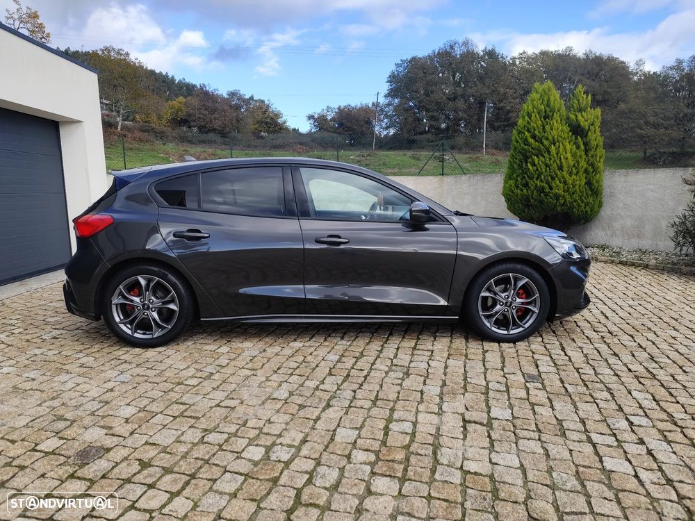 Ford Focus 1.0 EcoBoost MHEV ST-Line - 17