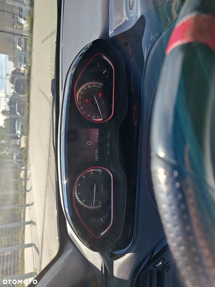Peugeot 208 - 7