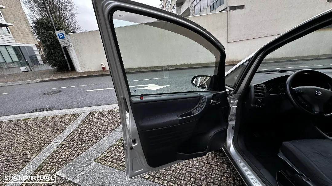 Opel Zafira - 9