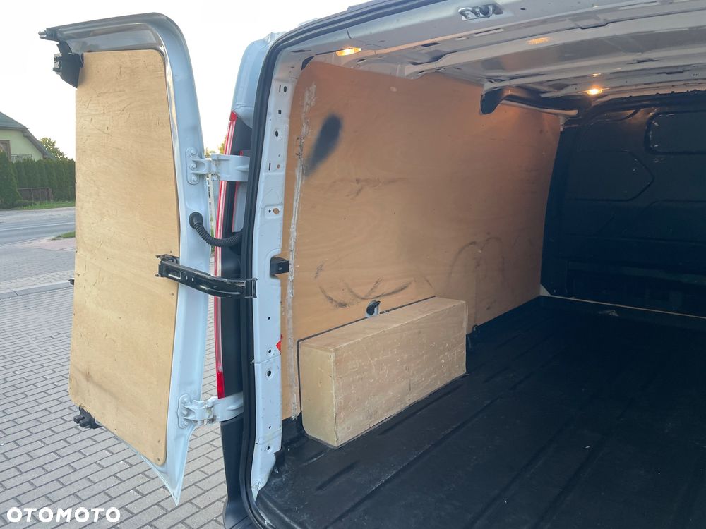 Ford Transit Custom - 12