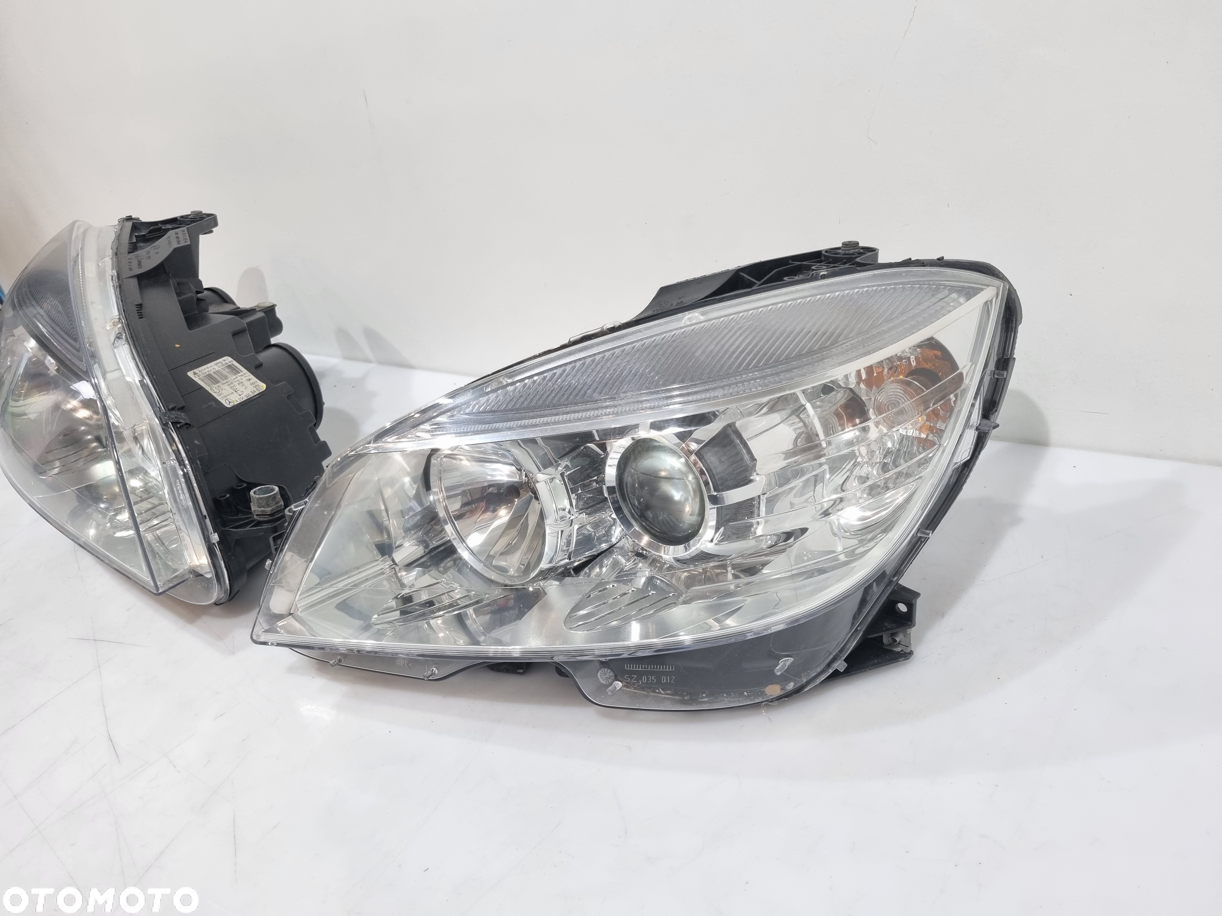 MERCEDES C-KLASA W204 LAMPA  LEWA!!! PRZÓD A2048208461  A2048208361 EUROPA - 3