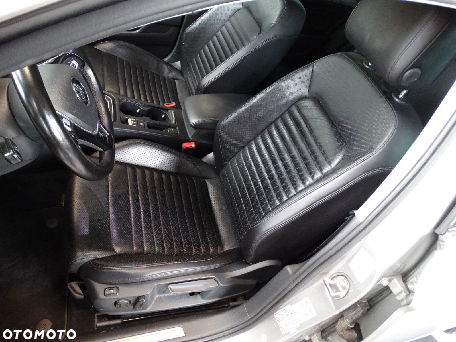 Volkswagen Passat - 23