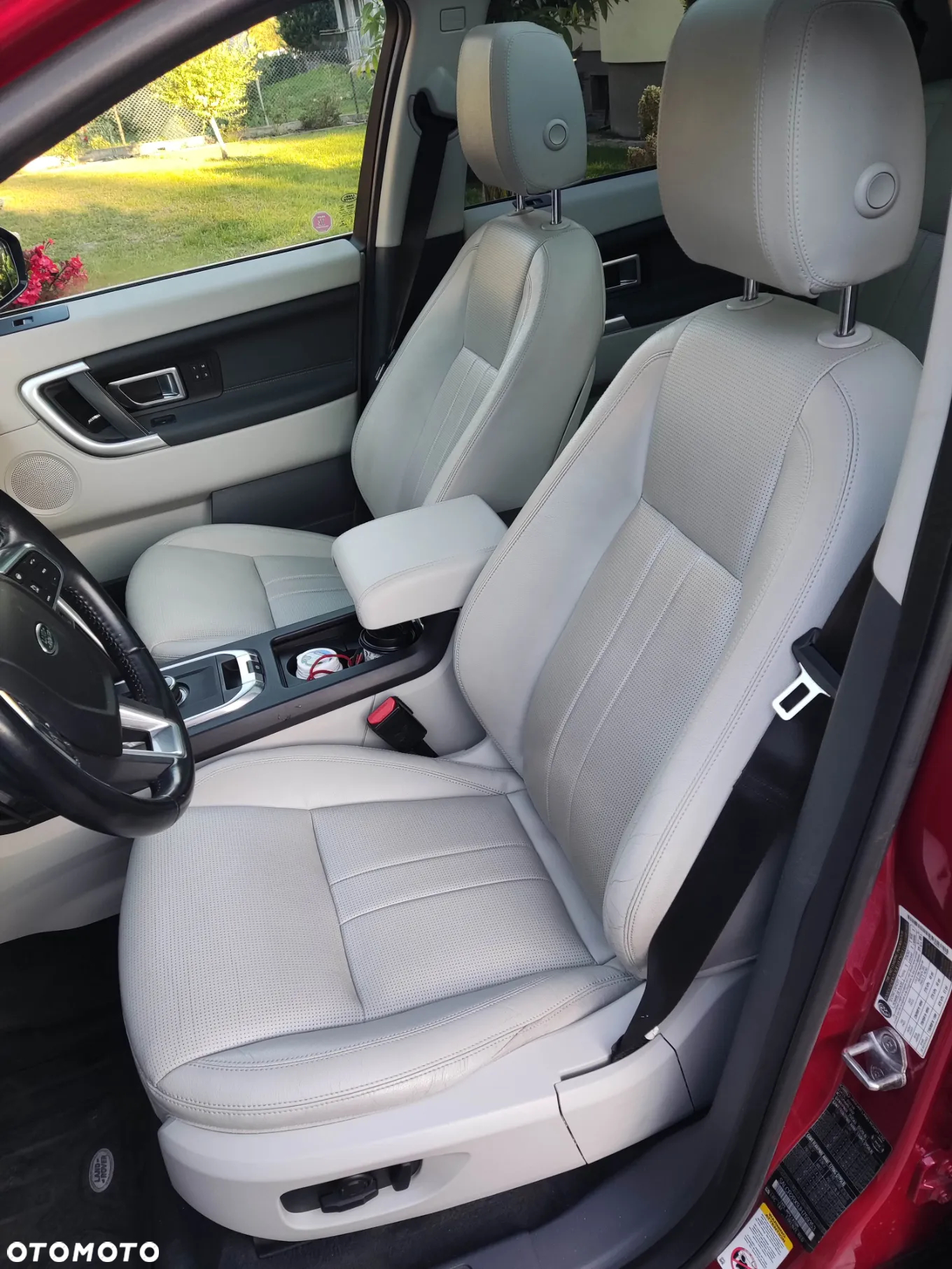 Land Rover Discovery Sport - 18