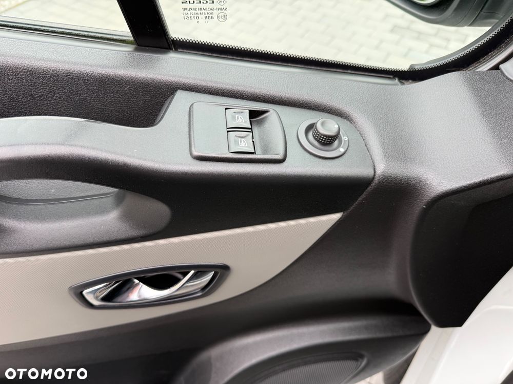 Renault Trafic - 8