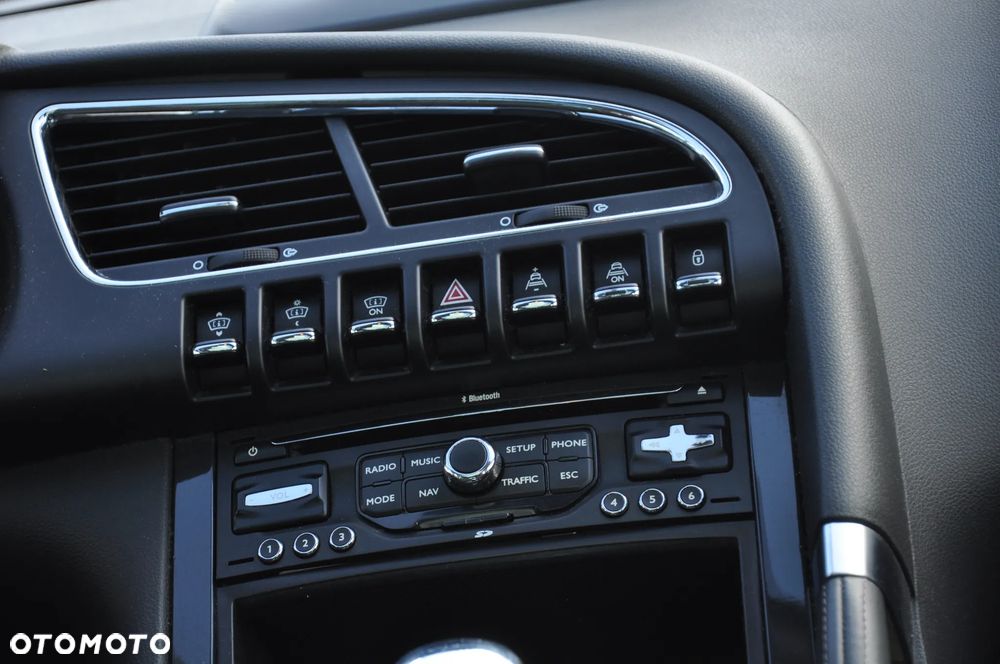 Peugeot 3008 HDi 160 Automatik Allure - 33