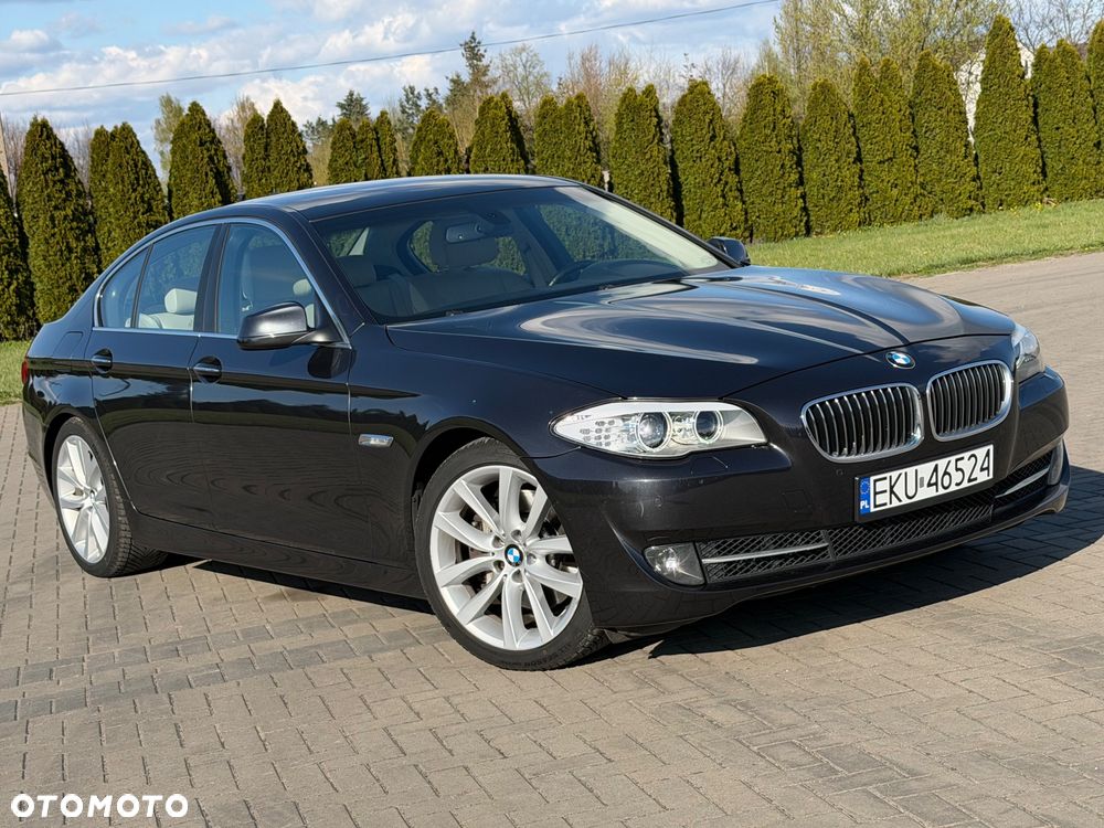 BMW Seria 5 528i Sport-Aut Luxury Line - 2