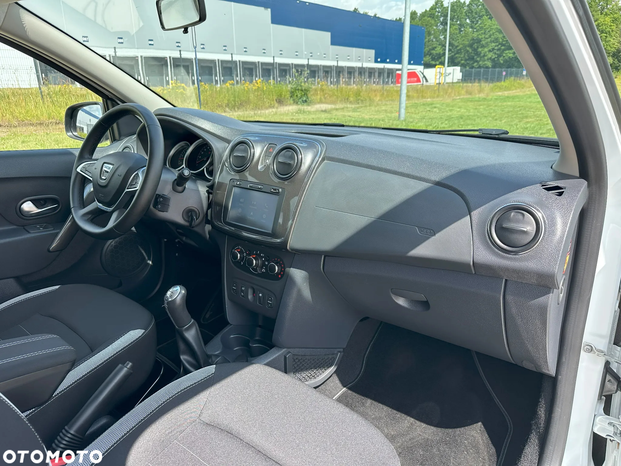 Dacia Sandero Stepway TCe 90 S&S Celebration - 32