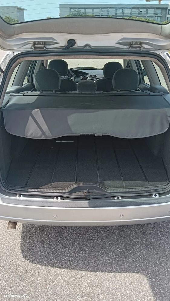 Ford Focus SW 1.8 TDCi Ghia - 16